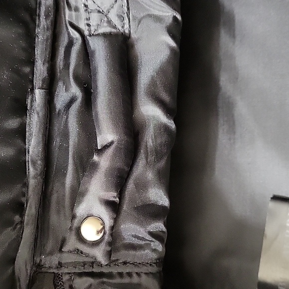 BURBERRY FRAGRANCES  TRAVEL CASE BAG  BLACK   NWOT - Picture 7 of 10